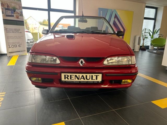 Fahrzeugabbildung Renault Cabriolet 16V TOP *restauriert *H-Kennze*Lieferu